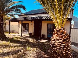 Little Gem On Williams, pet-friendly hotel in Broken Hill