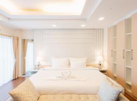 Homey Home at Hat Yai Perfect Place for Grouping, hotel ramah hewan peliharaan di Ban Kho Hong