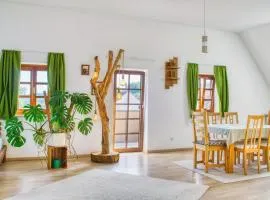 Luxus Apartment! Küche, Balkon, Netflix, Parkplatz - 8 Personen