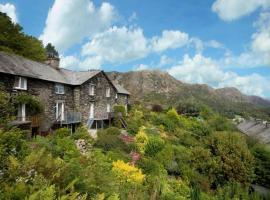 Sun Cottage with stunning lake views, Coniston, hotel din Coniston