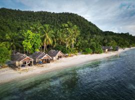 West Mansuar Homestay, hotel uz plažu u gradu 'Pulau Mansuar'