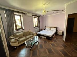 FAVORIT HOTEL-HOSTEL, hotell i Yerevan
