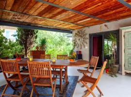 Dolce Vita - Jacuzzi - La Ciotat, hotel in Virebelle