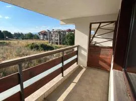 Mountain Paradise 1 - 1 Bright Two Floor Apartment - wifi -balcony