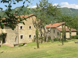 Comfy home in San Godenzo with Lake nearby, hotel a San Godenzo
