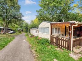 Stunning Caravan In Besse-et-saint-anastai With Outdoor Swimming Pool, Wifi And Heated Swimming Pool, camping à Besse-et-Saint-Anastaise