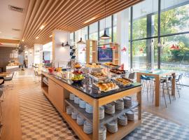 Holiday Inn Express Porto Exponor by IHG, hotel near Francisco Sá Carneiro Airport - OPO, 