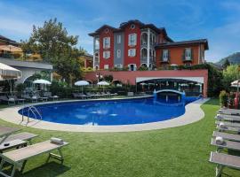 Aquazzurra Resort & Aparthotel, hotel en Cannobio