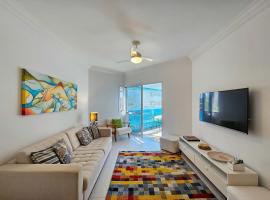 Condomínio com aptos e lazer completo na Riviera, hotel in Riviera de São Lourenço