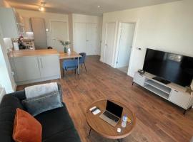 Modern New Airy 1 Bed Apartment LONDON cosy stays, kæledyrsvenligt hotel i Barking