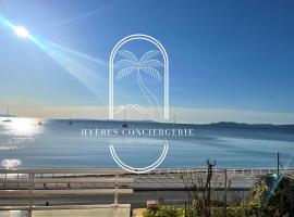 Hyères Plage Bona T2 parking Wifi Pieds dans l'eau BY HC, hotel sa spa centrom u gradu 'Hyères'