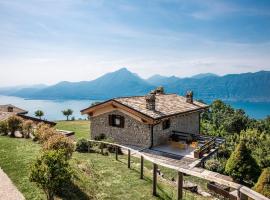 Rustico Bertel: San Zeno di Montagna'da bir tatil evi