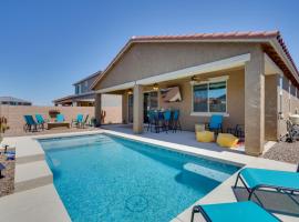Lovely Tucson Home with Private Pool and Fire Pit!, holiday rental in Tucson