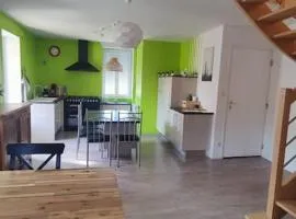 Logement avec grand balcon dans le Brionnais
