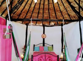 Hotel y Museo Aldea Maya Toktli Orígenes - Suite La Casa Maya - Alberca, Wifi Starlink, Tour Museo, Hotel in Izamal