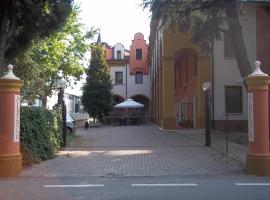 Hotel Locanda I Portici, hotel v destinácii Granarolo dellʼEmilia