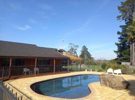 Palms on Bruntwood, holiday rental in Tamahere