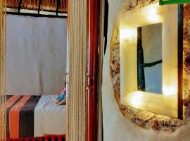 Casa Maya 3 Culturas - Alberca - Wifi Starlink - Tour Sostenibilidad, hotel em Izamal