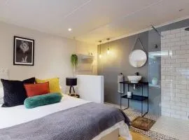 Sixty-Five: Stylish guest suite