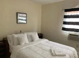 Cozy Private Room, near the Airport - Free parking - 02