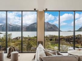 NEW! Luxury Cabin in beautiful Lofoten, villa in Kleppstad