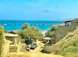 Depa Carpena playa Punta Veleros, hotel en Los Órganos