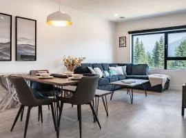 Slopes and Greens by Revelstoke Vacations