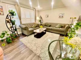 Luxurious private home for perfect getaway, pet-friendly hotel in Oshawa