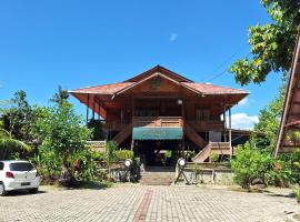 Palanta Roemah Kajoe Syariah Villa、Kampungdurianのシャレー