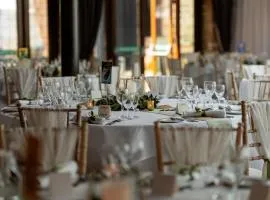 voco Lythe Hill Hotel & Spa by IHG