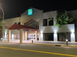 Quality Inn and Conference Center Greeley Downtown、グリーリーのホテル