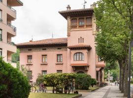 Apartamento con garaje en el centro de Zumaia, hotel in Zumaia