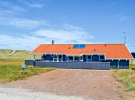 Lovely Home In Thisted With Indoor Swimming Pool, hotel i Klitmøller