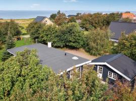 Beautiful Home In Sams With Kitchen, Ferienhaus in Onsbjerg