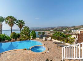 Beach Front Villa Mer Blu by Ezoria Villas, hotel in Coral Bay