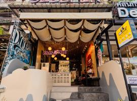 Sleeper Hostel, inn in Ao Nang Beach