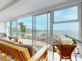 Superb Panoramic Sea Views Sleeps 10 Pet Friendly