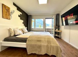 Cozy place for 2 near Zermatt, hotell i Täsch