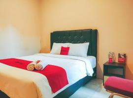 ์๋์๋ฅด์กฐ์ ์์นํ ํธํ
RedDoorz Syariah near Lippo Plaza Sidoarjo