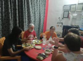 Holiday Home Stay, hotel que aceita pets em Khajuraho