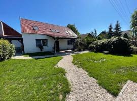 Gospodarstwo Agroturystyczne u Wojciecha, farm stay in Pakosław