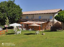 Agriturismo Ferrari, hôtel avec piscine à Dipignano