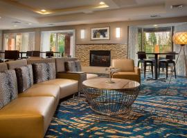 Courtyard Seattle North / Lynnwood Everett、リンウッドにあるSnohomish County Airport - PAEの周辺ホテル