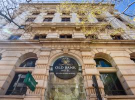 Old Bank Hotel - Lion Roars Hotels & Lodges, hotel u gradu Kejptaun