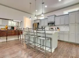 Modern Home Less Than 1 Mi to Dwtn San Antonio and Riverwalk