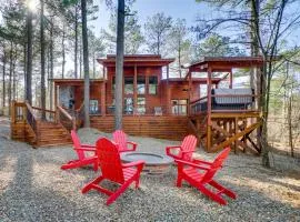 Sleek Cabin with Hot Tub 11 Mi to Broken Bow Lake!