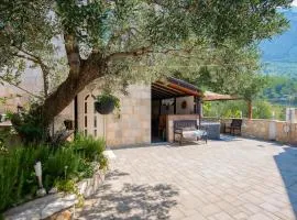 One-Bedroom Holiday Home With Sea View In Makarska