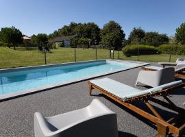 Appartement Calme Campagne Piscine, hotel di Clohars-Fouesnant