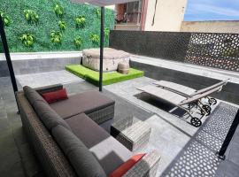 Residence Terrazza Perez - appartamento indipendente, hotel with jacuzzis in Foggia