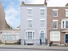 Modern Georgian Townhouse by Old Town & the Beach, Hotel in Margate